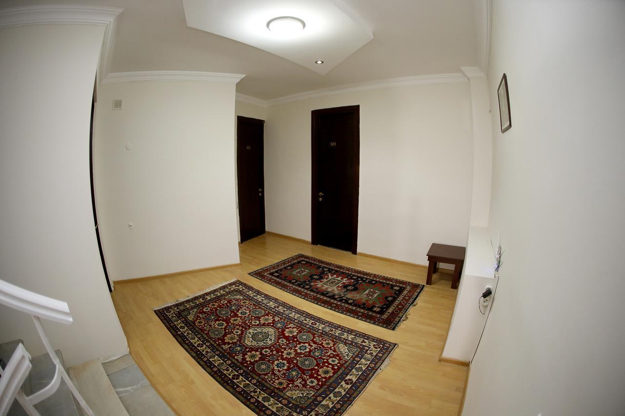 New Palace Shardeni Tbilisi Eksteriør bilde